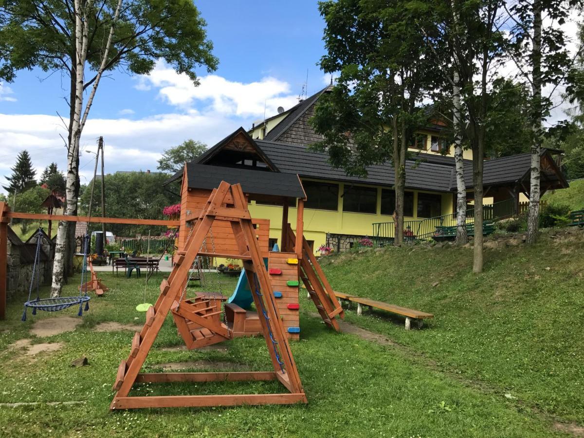 Ukazika Hotell Orawka Exteriör bild